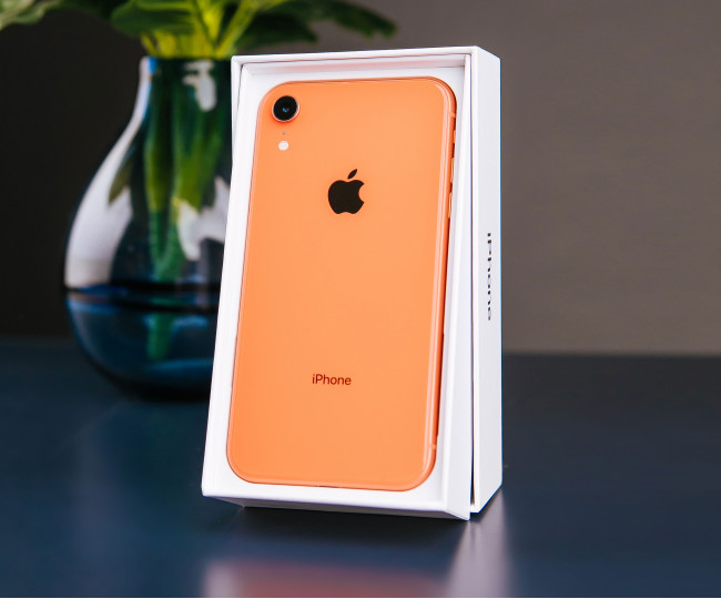 iPhone XR 128GB Coral (MRY82) б/у